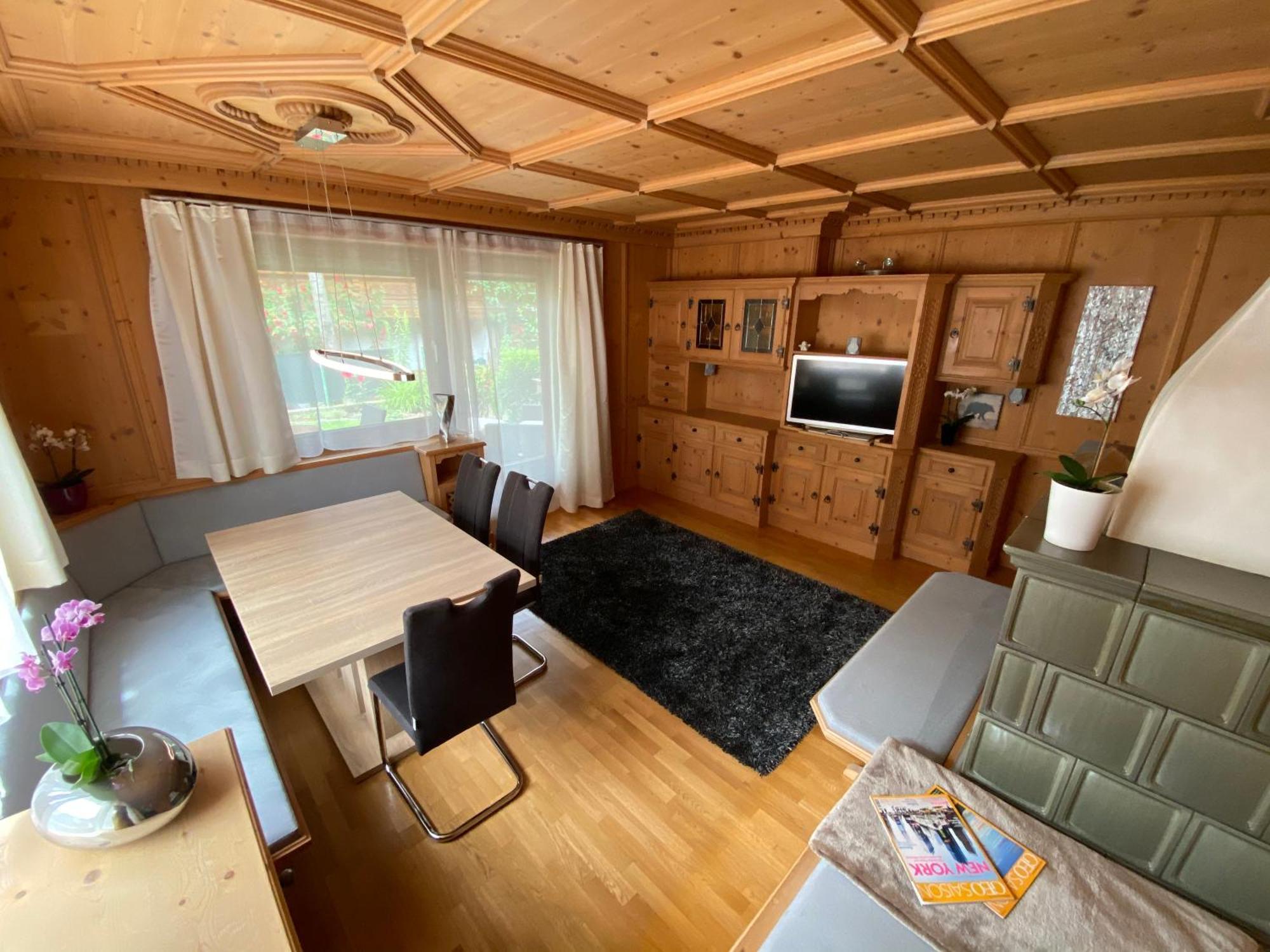 Appartement Ferienhaus Schaiter - Ganzes Haus Mit Garten Und Gratis Parkplatz à Innsbruck Extérieur photo